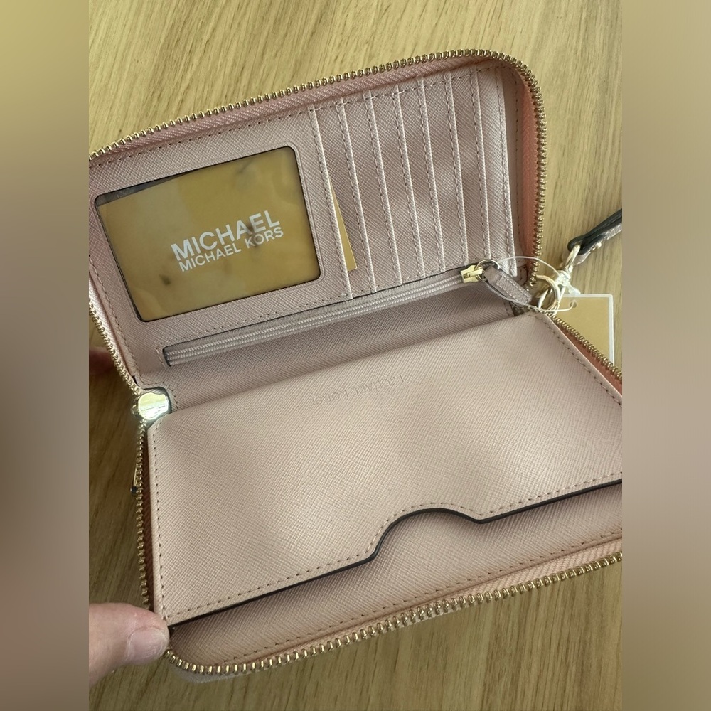 Michael kors Wristlet wallet - Picture 3 of 10